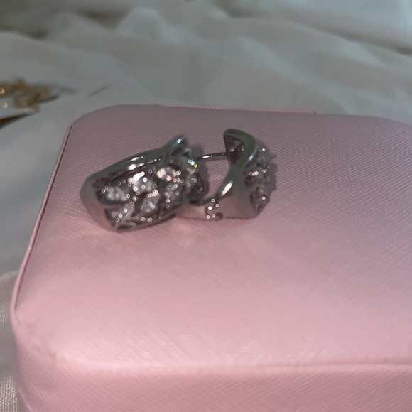 Chunky hoops earrings - Picture 9 of 12